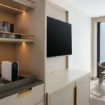 Guestroom_King_Details_Full_View_0138+(1)